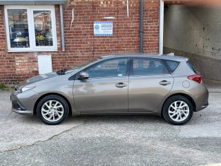 /photos/9515/c2025fd9-4436-21d3-20e5-bb841bcce17a_i320x240.jpg